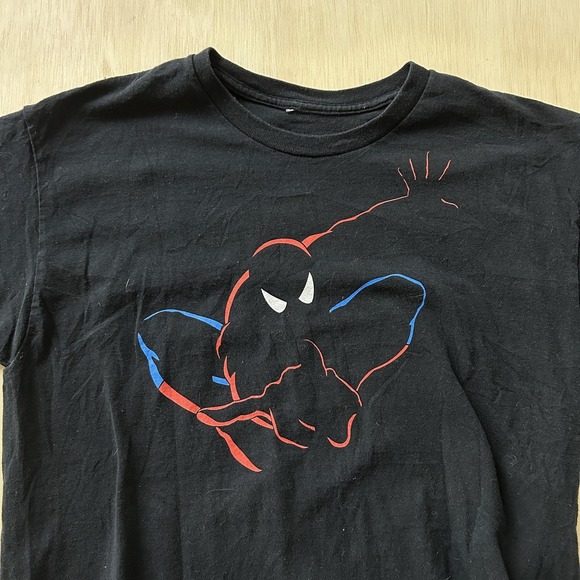 Spider-Man Marvel Universal Studios Shirt Mens Small Black Graphic Tee T-Shirt - Picture 2 of 7